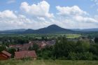 Vue sur le sommet du Voyemont à Salles